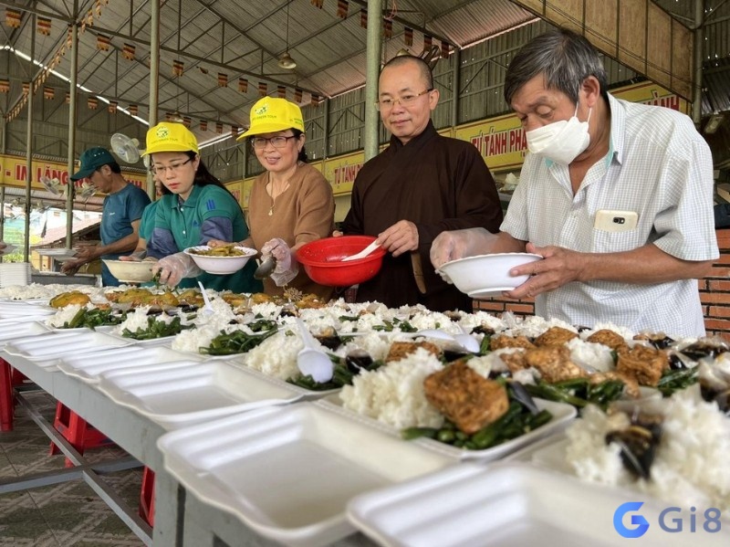 Mơ thấy vào chùa ăn cơm chay mang ý nghĩa bạn đang muốn thanh lọc tâm hồn